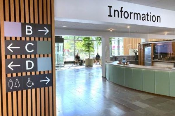 Billede af Informationen i Foyeren i Fredericia Sundhedshus